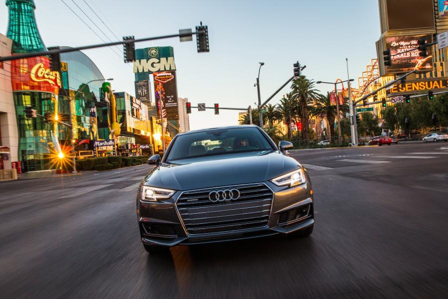  Audi A4 2.0T Quattro S-Line (B9) 2016 года  (NA) (фото 2 из 29)